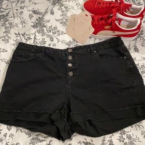 edgy frayed bottom stretchy button up short